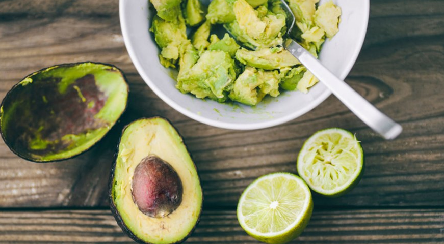 guacamole, avocados, healthy snacks, healthy snack ideas, anti-inflammatory foods